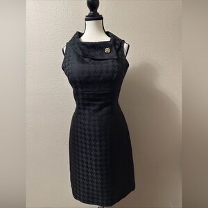Tahari Arthur S Levine Dress Black Sleeveless Lined Sheath Size 6 EUC